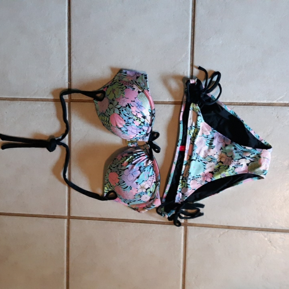 Floral Victoria Secret push-up bra halter swim suit